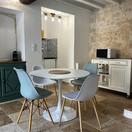 La Maison Des Remparts Apartment *